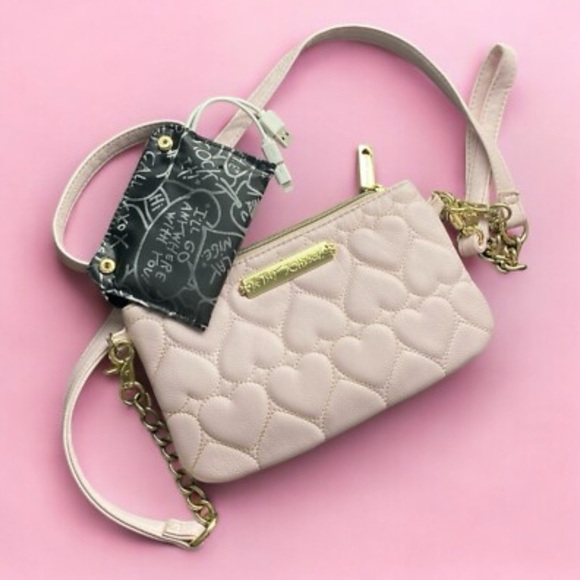Betsey Johnson Handbags - Betsy Johnson Bag